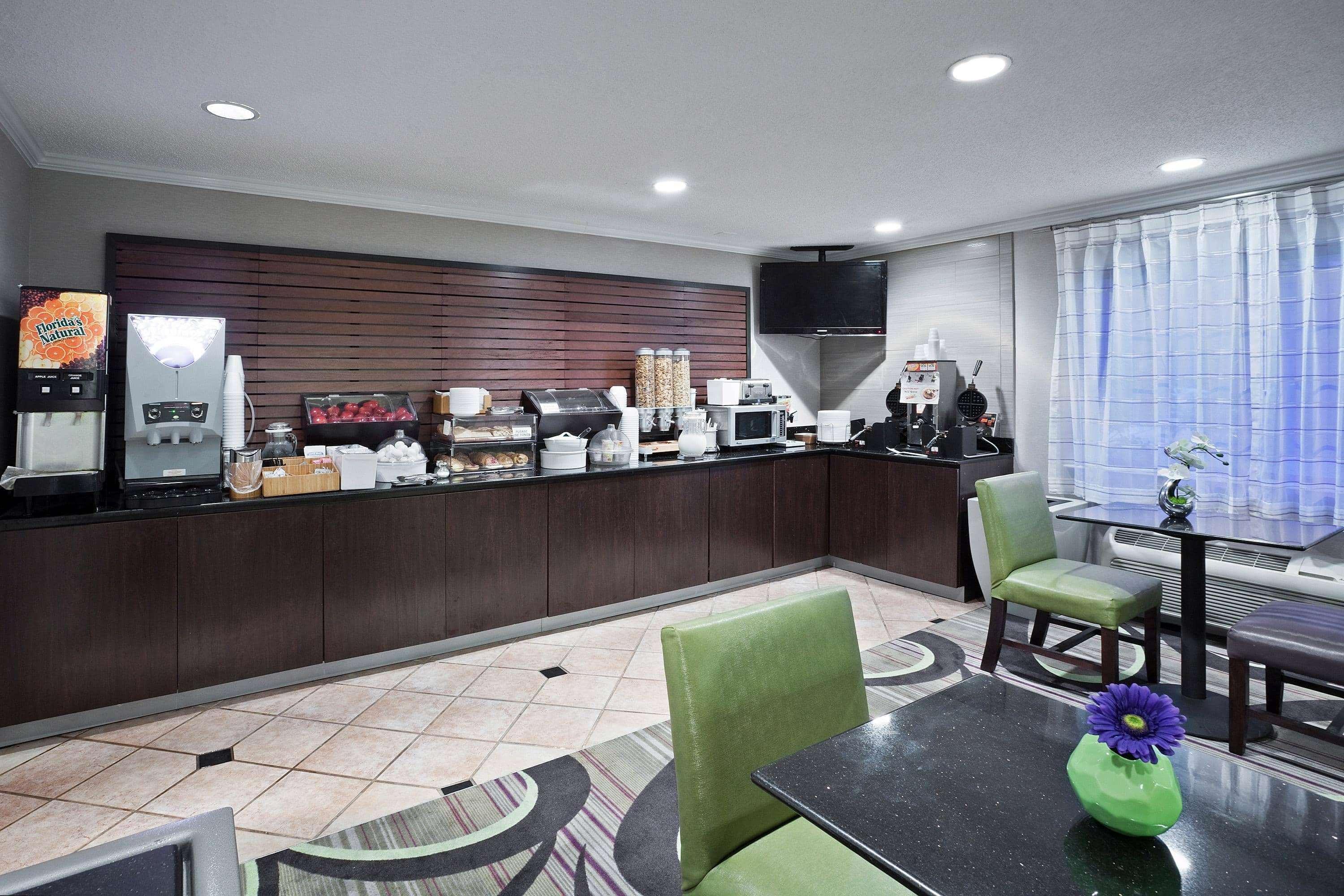 La Quinta By Wyndham Cleveland Hotel Macedonia